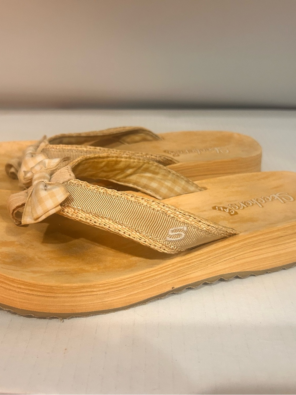 Skechers Vintage Women’s Size 9 Y2K Cali Thong Sandals